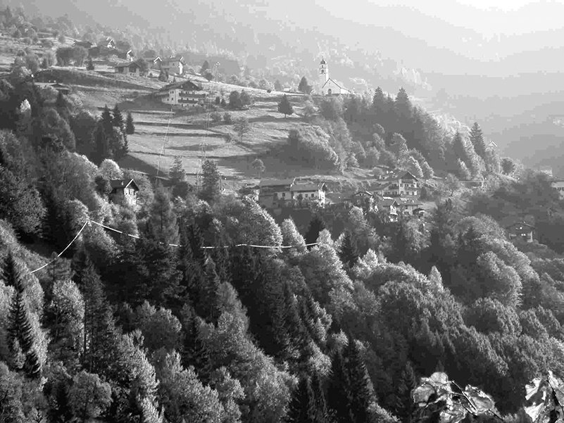 Fersental (Bersntol)-Valle del Férsina: Blick auf Palù-Palai Mòcheni